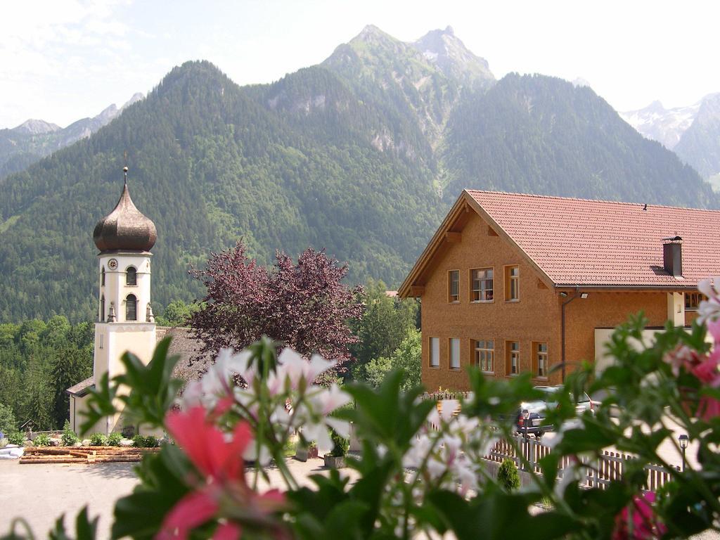 Hotel Garni Brigitte Bürserberg Eksteriør bilde