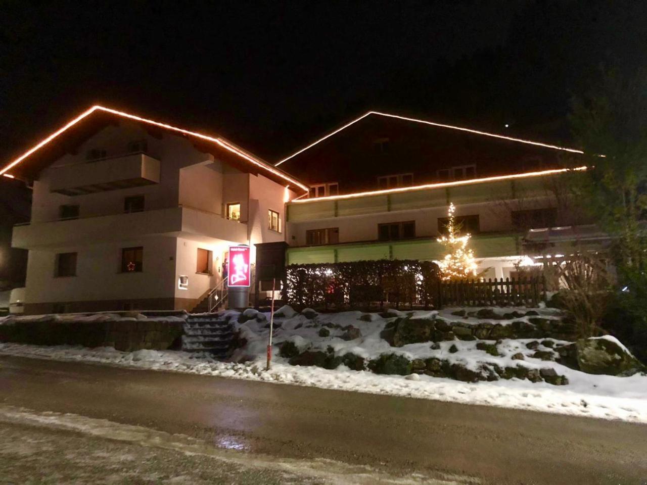 Hotel Garni Brigitte Bürserberg Eksteriør bilde